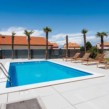Apartmán Luxury New With Private Pool, Large Garden, - By Traveler Tourist Agency Krk Id 2688