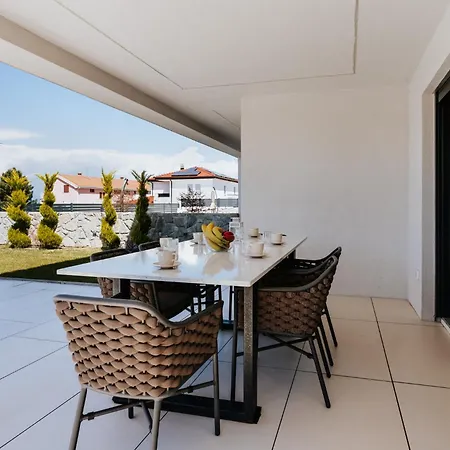 Luxury New With Private Pool, Large Garden, - By Traveler Tourist Agency Krk Id 2688 Sveti Anton (Krk)