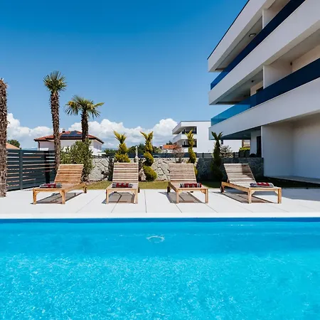 Luxury New With Private Pool, Large Garden, - By Traveler Tourist Agency Krk Id 2688 Apartmán *