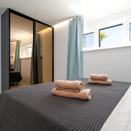 Luxury New With Private Pool, Large Garden, - By Traveler Tourist Agency Krk Id 2688 Apartmán Sveti Anton (Krk)
