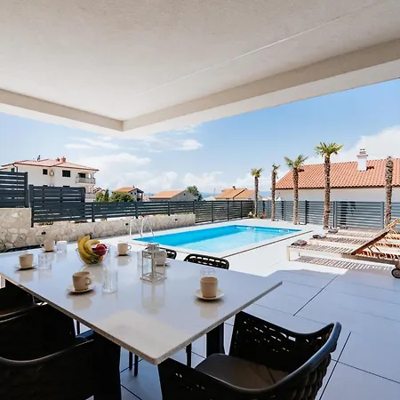 Luxury New With Private Pool, Large Garden, - By Traveler Tourist Agency Krk Id 2688 * Sveti Anton (Krk)
